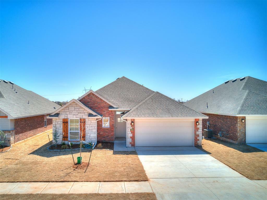 Property Photo: 9316 NW 141st Street OK 73099