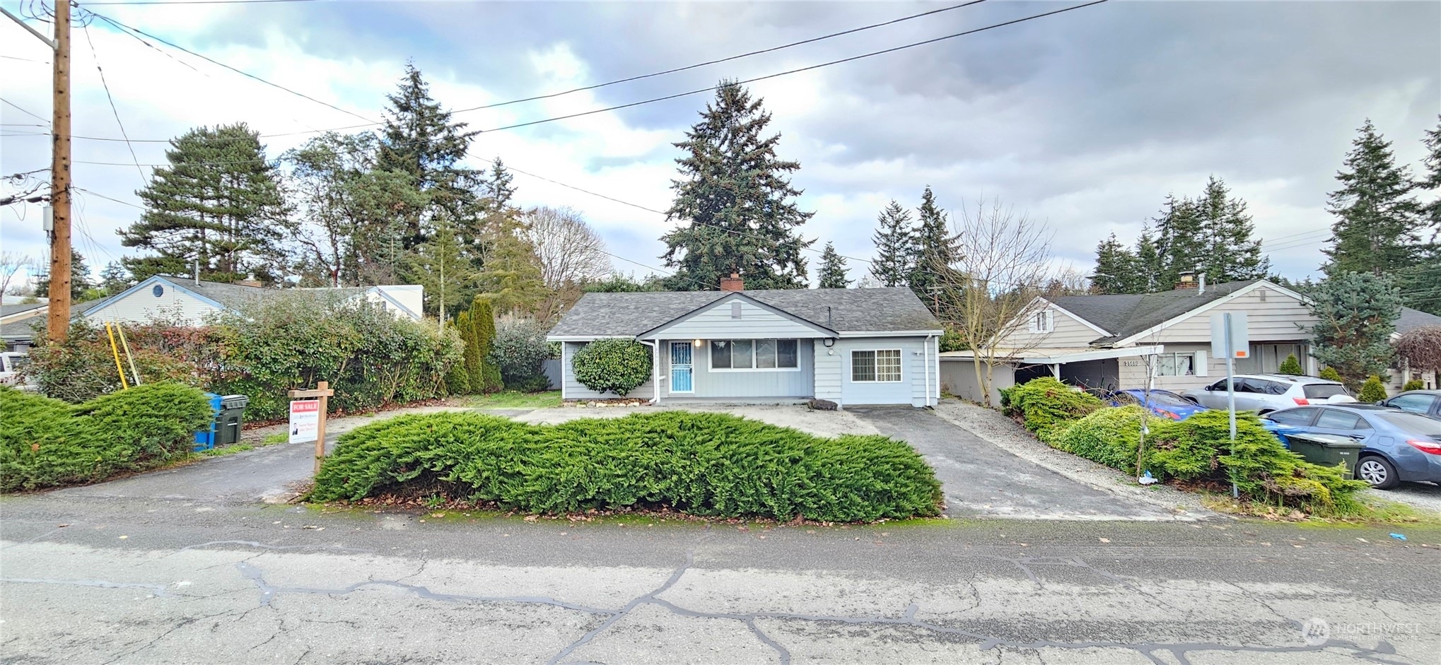 Property Photo:  25672  29th Avenue S  WA 98032 