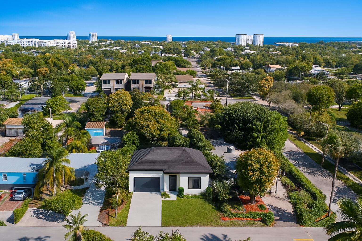 Property Photo: 337 SW 1st Avenue FL 33444