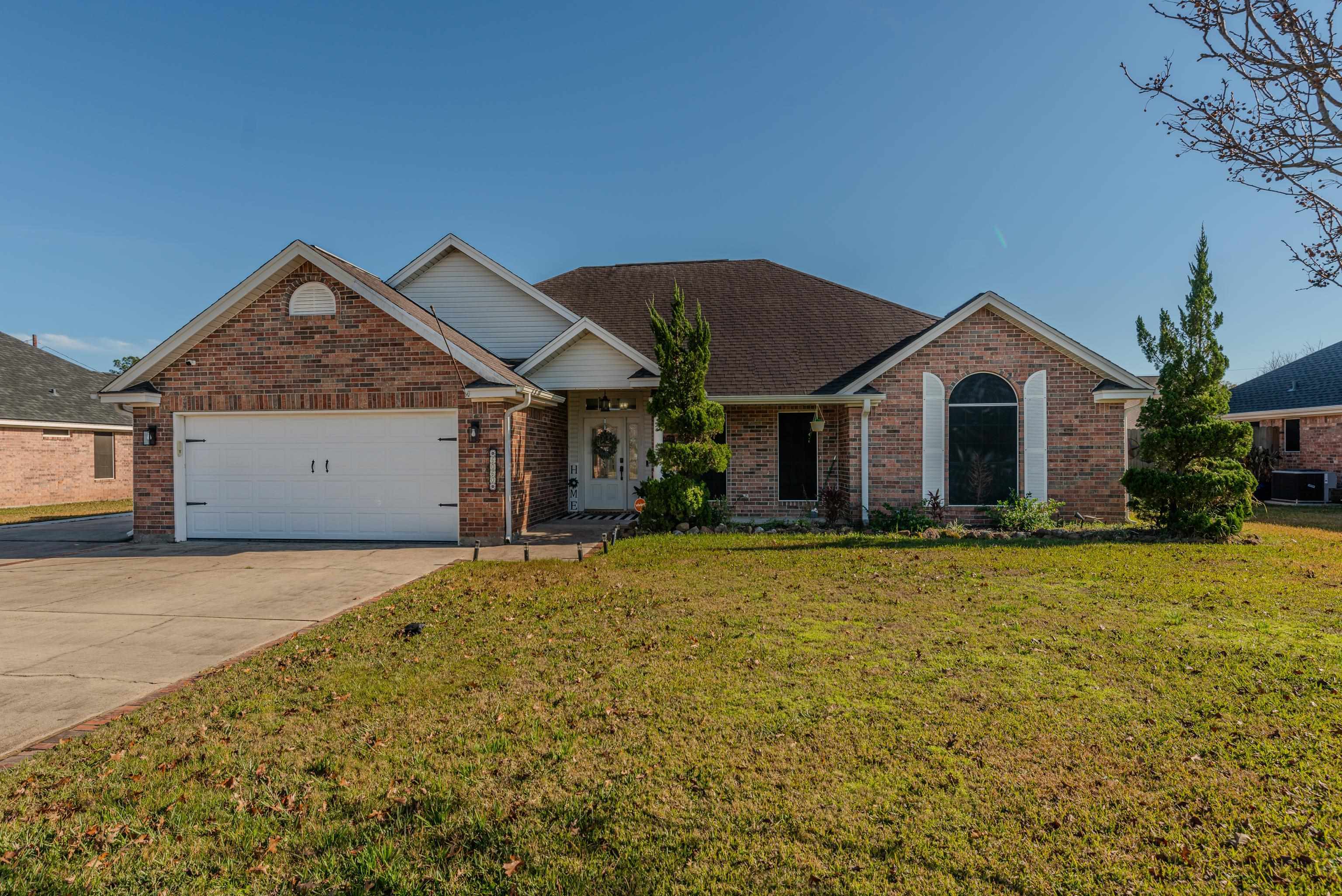 Property Photo:  6060 Crockett  TX 77657 