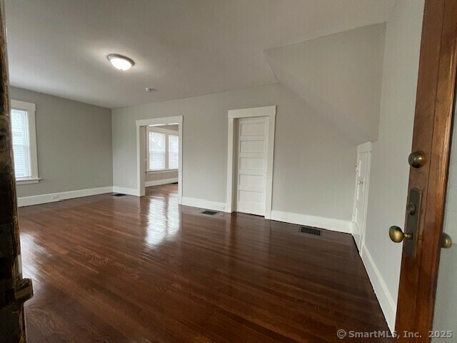 Property Photo:  44 Harrison Street 1  CT 06515 