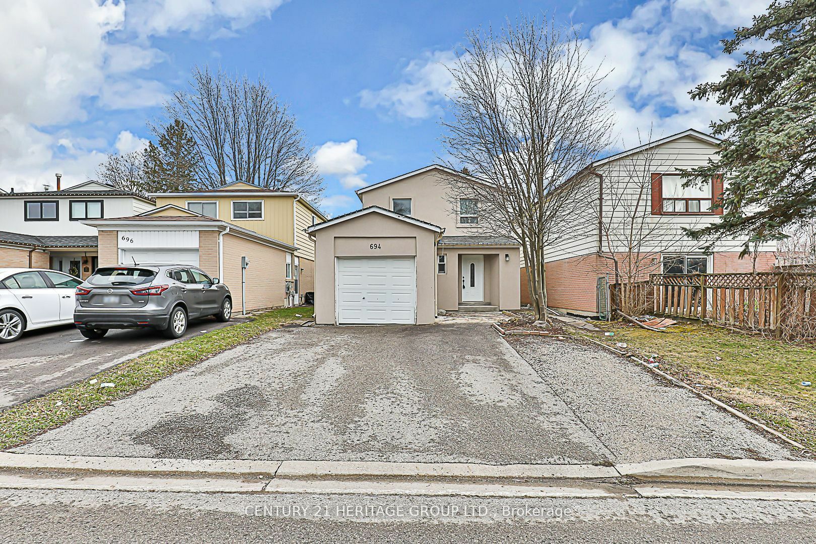 694 Beman Dr  Newmarket ON L3Y 4Z2 photo