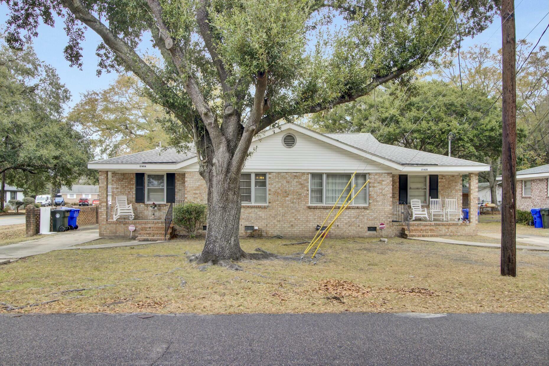 Property Photo:  1740 Pinecrest Road # B A &Amp B  SC 29407 