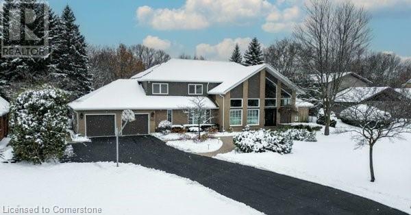 Photo de la propriété:  587 Manorwood Court  ON N2K 3L7 