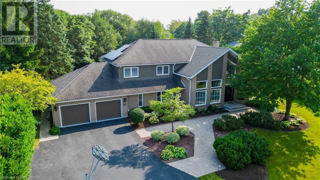Property Photo: 587 Manorwood Court ON N2K 3L7