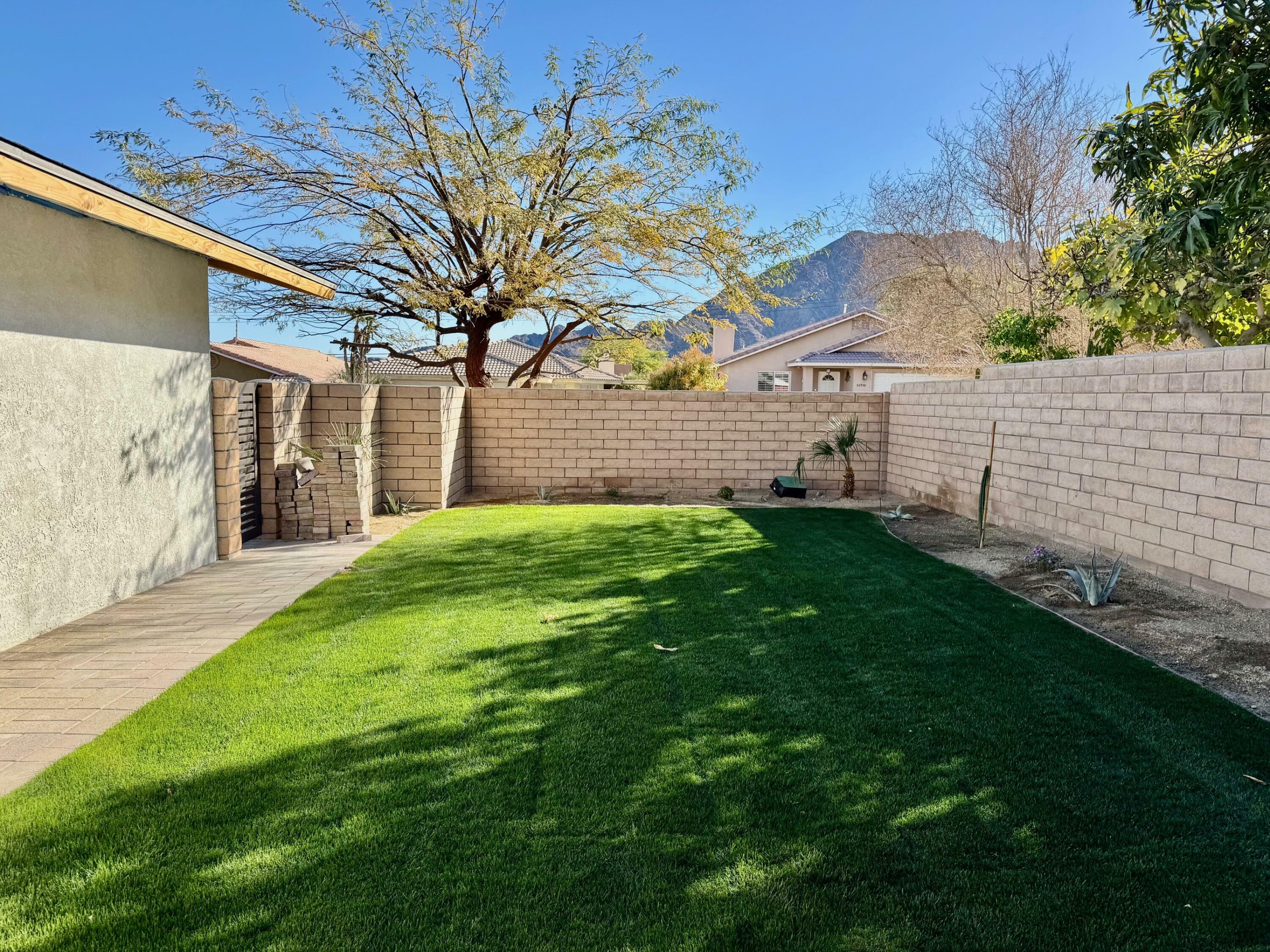 Property Photo:  52885 Avenida Carranza  CA 92253 