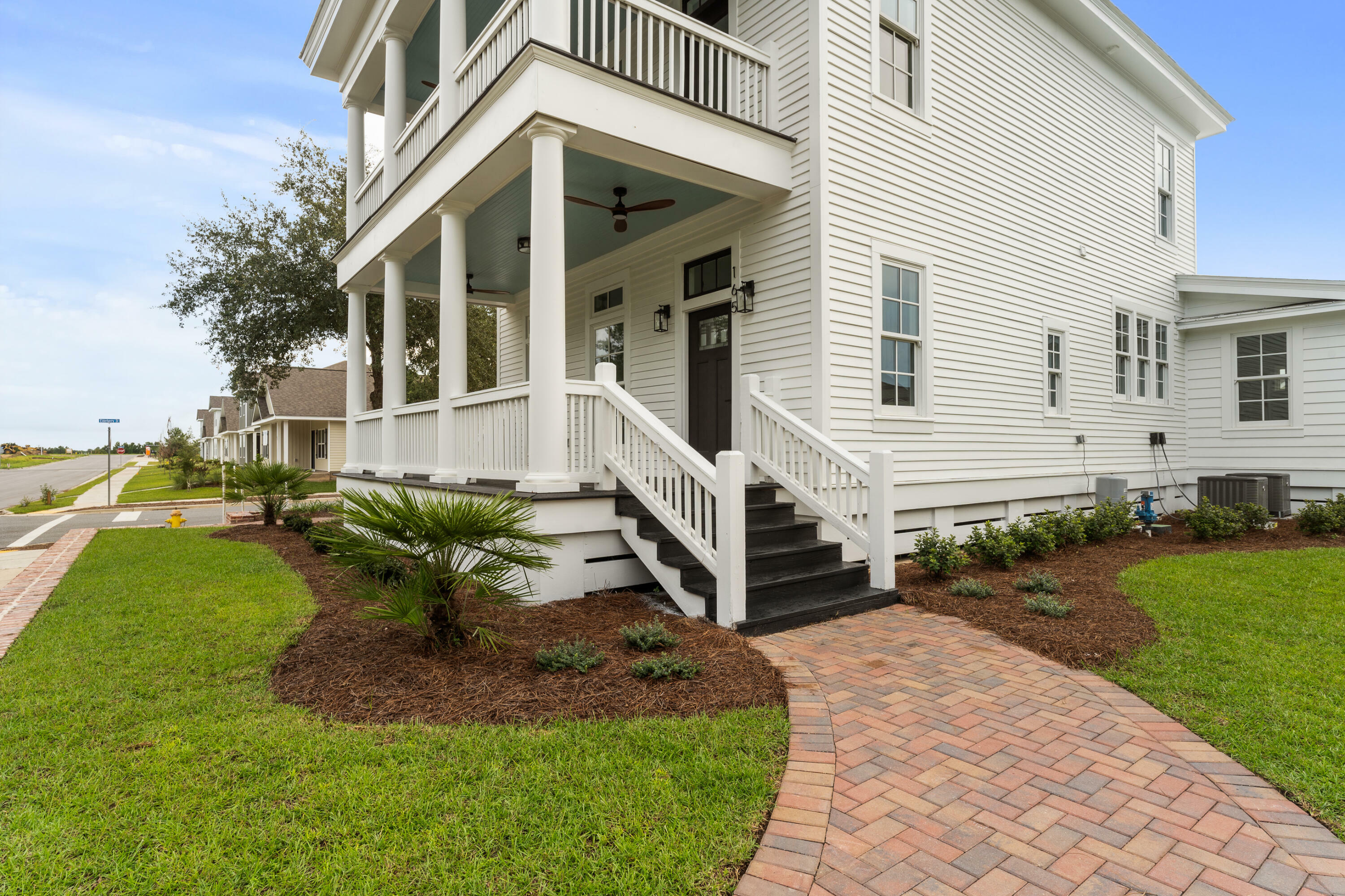 Property Photo: 165 Staggerbush Street FL 32439