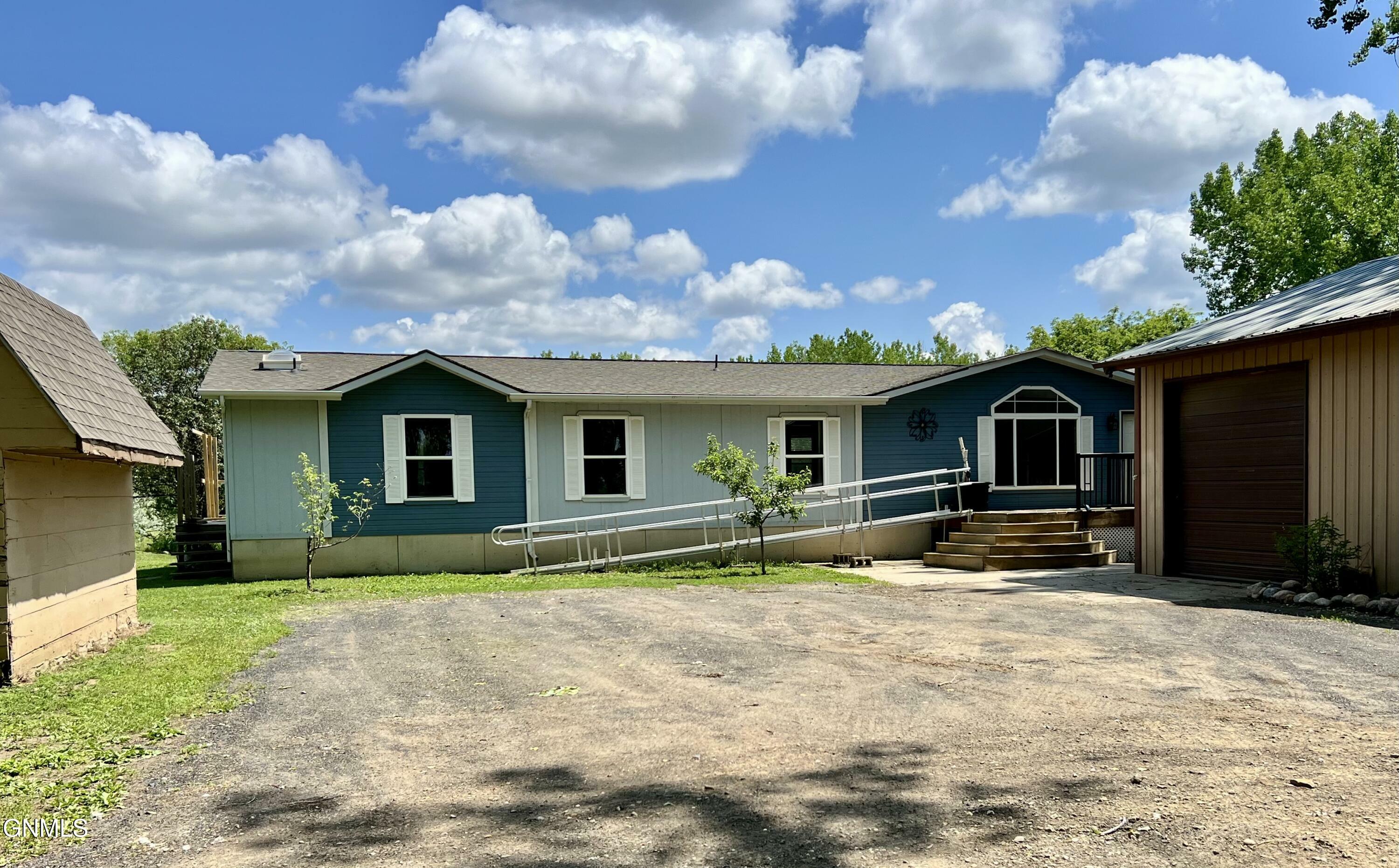 Property Photo: 4500 Jetty Beach Drive S ND 58554
