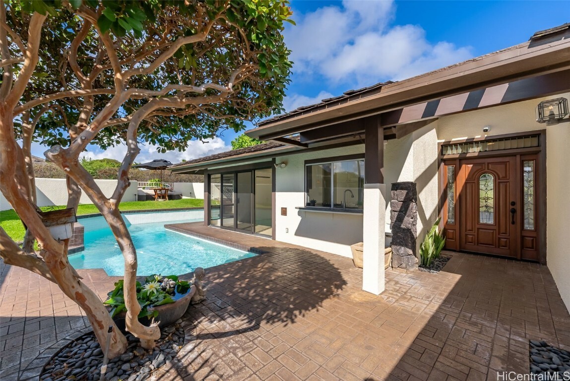 Property Photo:  7704 Kalohelani Place  HI 96825 