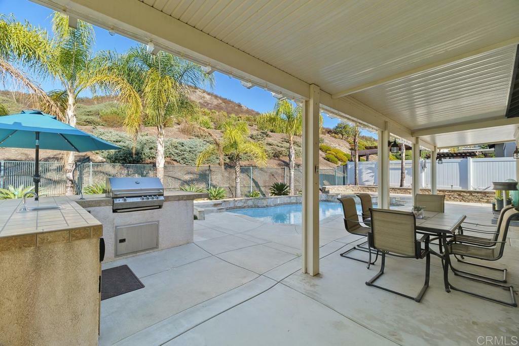 Property Photo:  36671 Silk Oak Terrace Place  CA 92562 