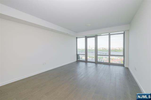 Property Photo:  320 Adolphus Avenue 1016  NJ 07010 