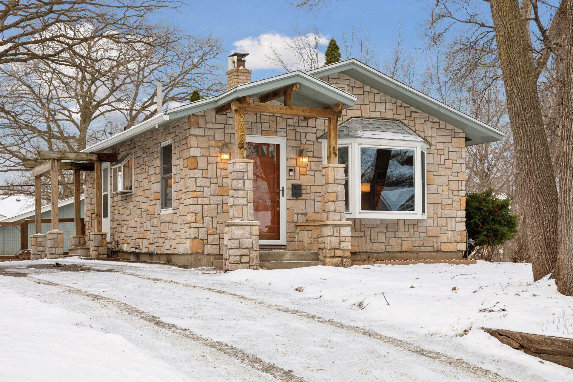 Property Photo:  2748 Hampshire Avenue S  MN 55426 