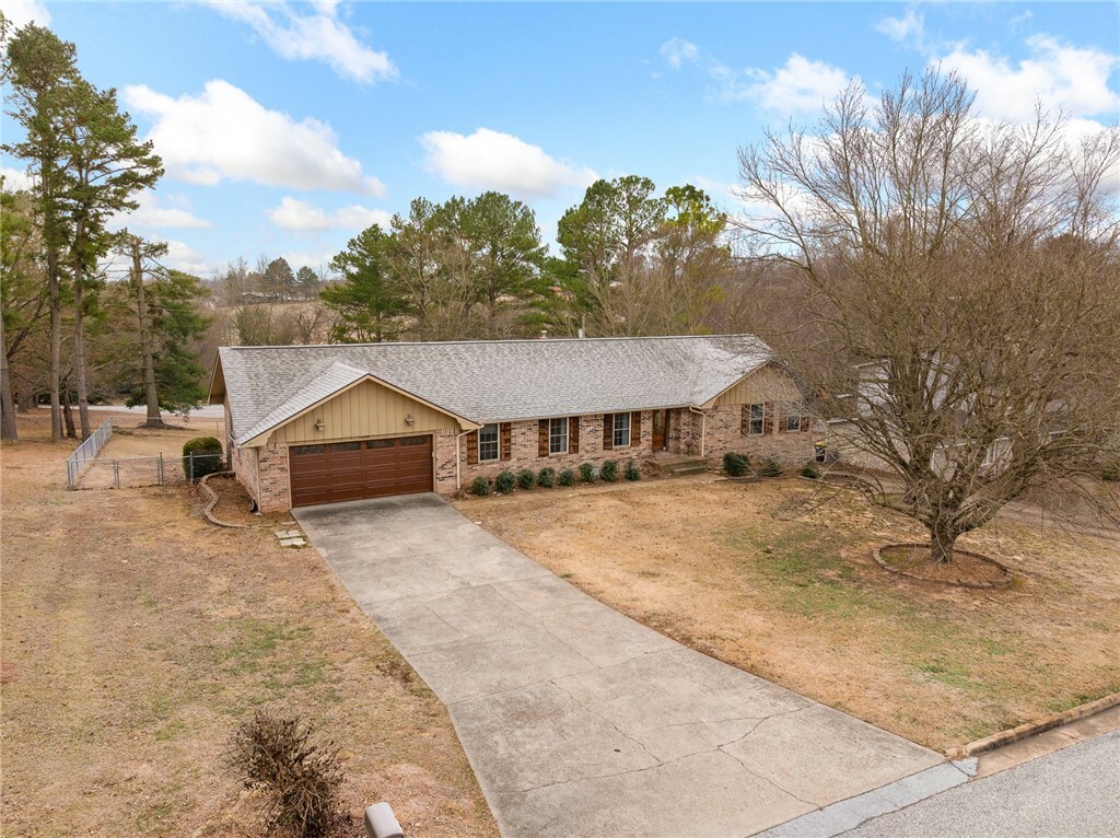 Property Photo:  1004 W Sherman Avenue  AR 72601 