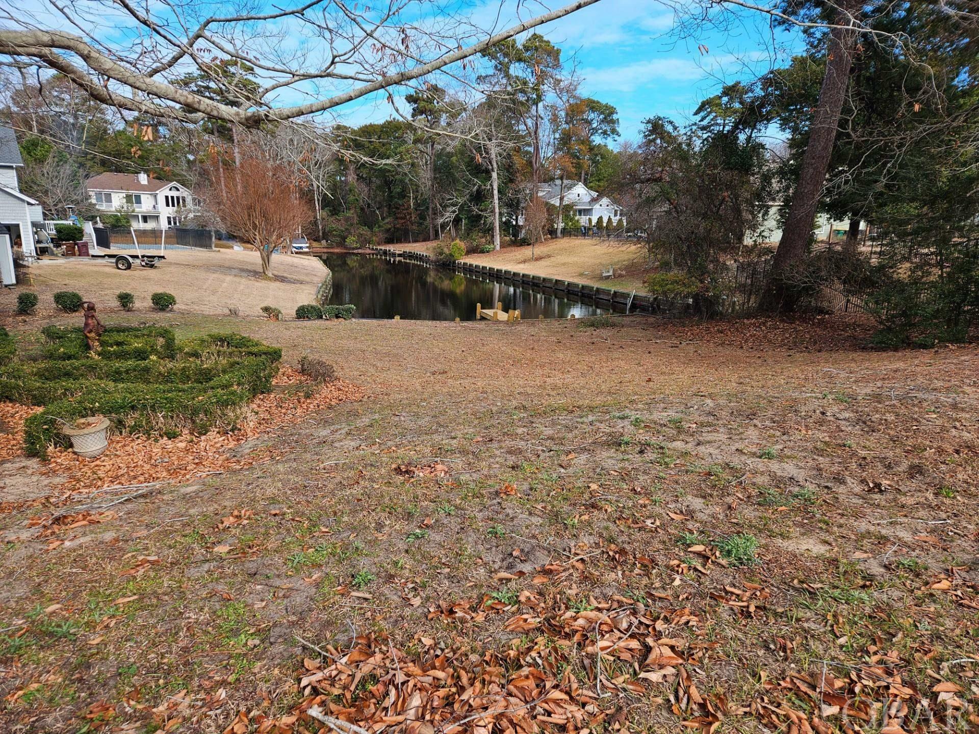 Property Photo:  4 Birch Lane  NC 27949 