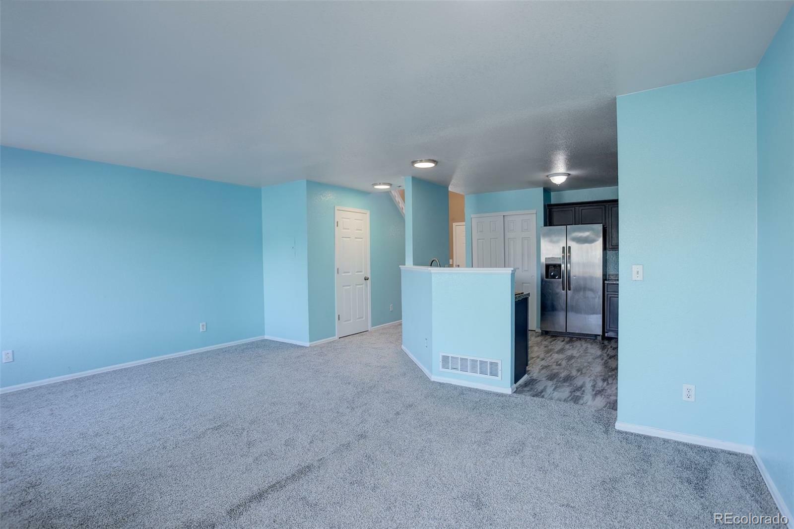 Property Photo:  1179 S Waco Street E  CO 80017 