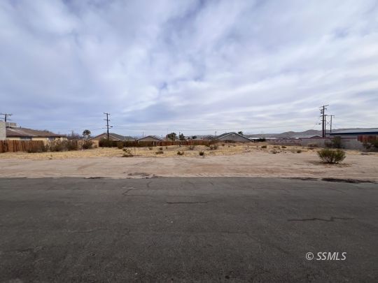 081-042-49 &Amp 081-042-50 Mayo St.  Ridgecrest CA 93555 photo