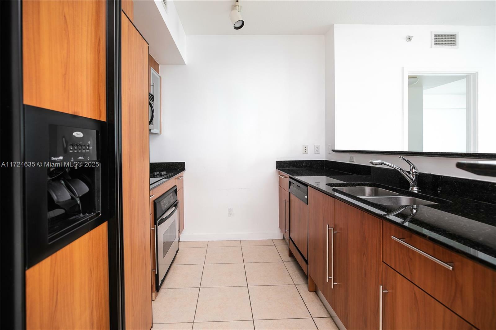 Property Photo:  335 S Biscayne Blvd 1108  FL 33131 