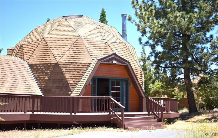 Property Photo:  1295 Luna Road  CA 92314 