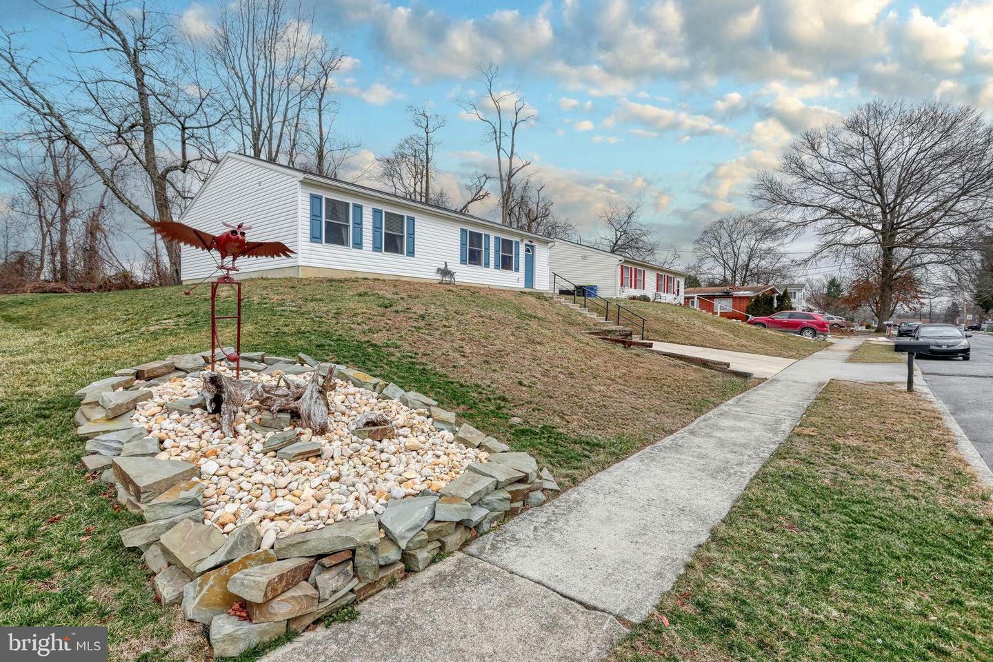 Property Photo:  2328 Thornton Road  PA 17109 