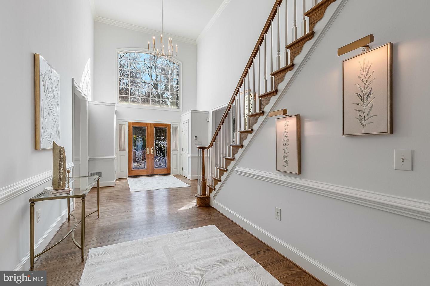 Property Photo: 1008 Jarvis Court VA 22101