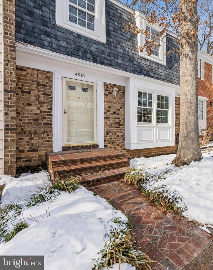Property Photo:  4916 McFarland Drive  VA 22032 