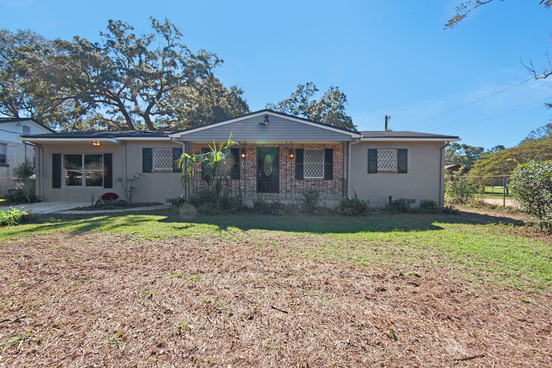 Property Photo:  7213 Velma Drive  FL 32526 