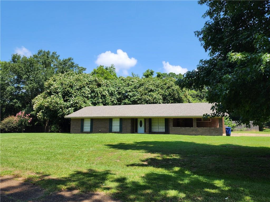 Property Photo: 111 Navarro Court LA 71457