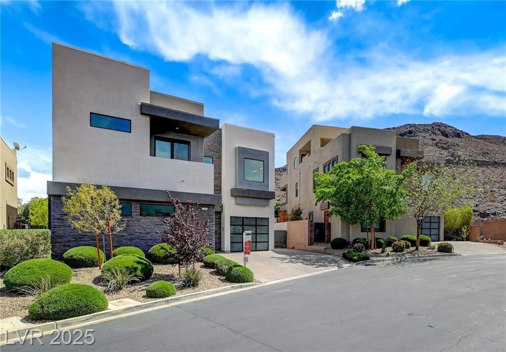 Property Photo:  232 Errogie Street  NV 89012 