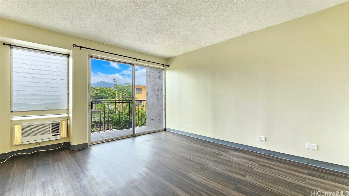 Property Photo:  725 Piikoi Street 206  HI 96814 