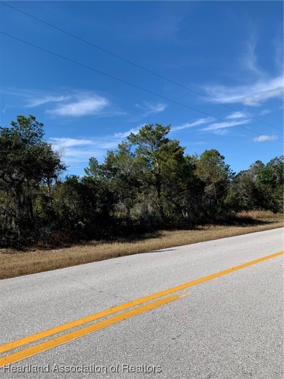 Property Photo:  16 Highlands Lake Drive  FL 33852 