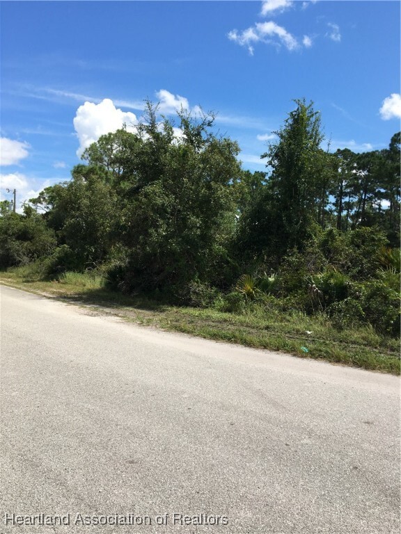 Property Photo: 1117 Breckinridge Avenue FL 33852