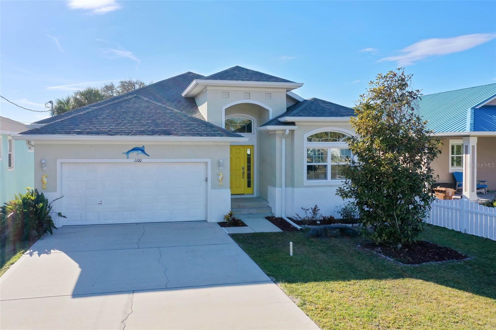 Property Photo: 1100 S Daytona Avenue FL 32136
