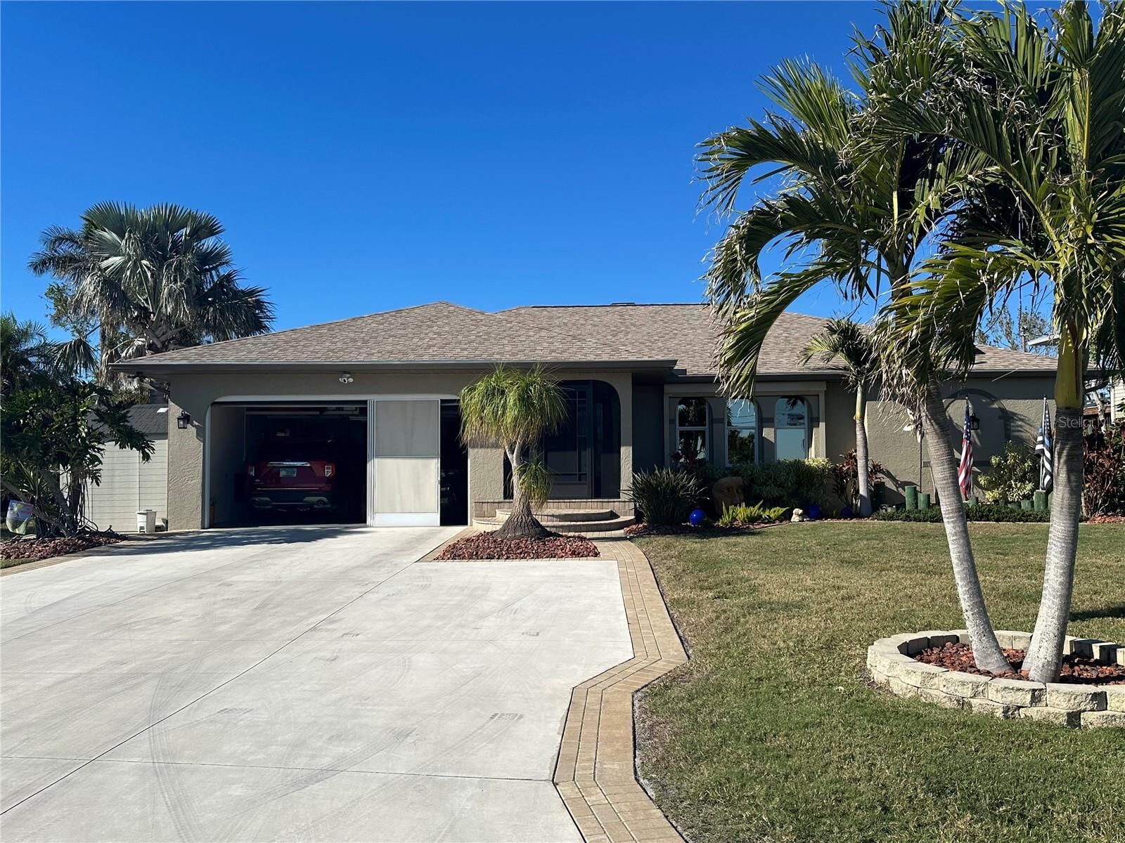 Property Photo:  3761 Peace River Drive  FL 33983 