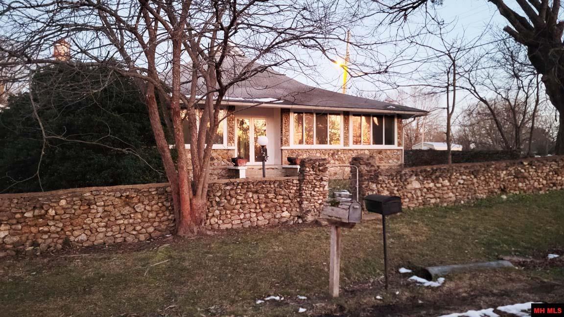 Property Photo:  126 Capitol Street  AR 72626 