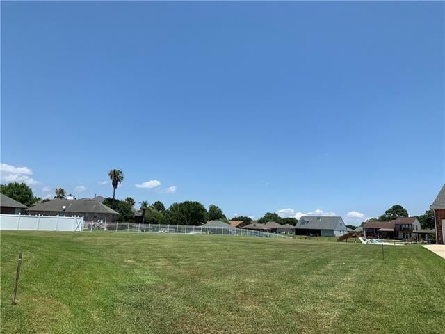 Property Photo: 3 Oak Cove LA 70458