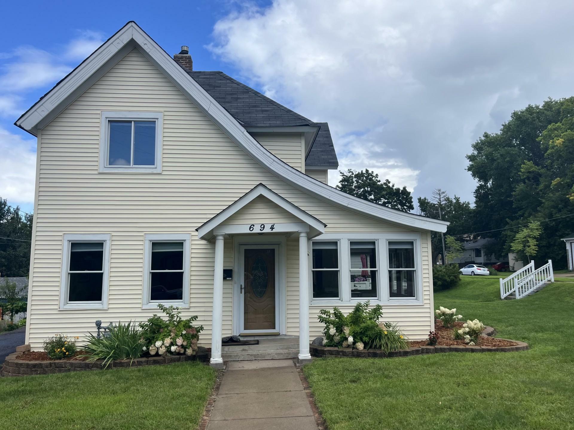 Property Photo:  694 Winslow Avenue  MN 55107 