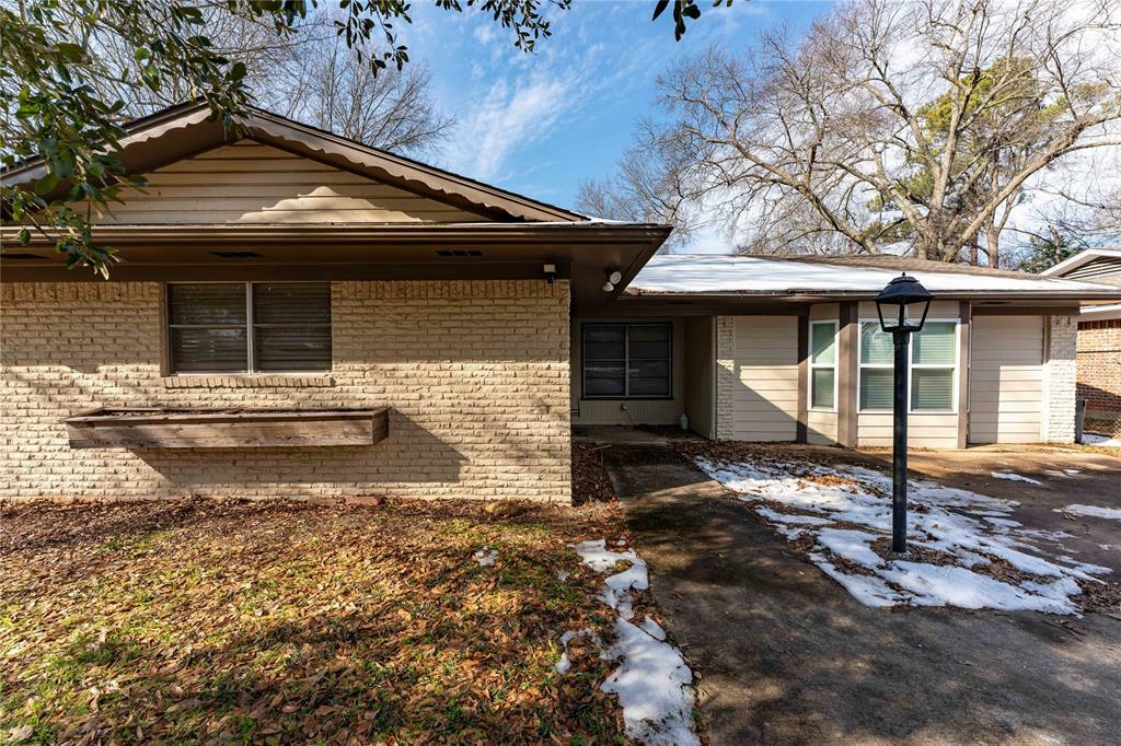 Property Photo:  980 29th Street SE  TX 75460 