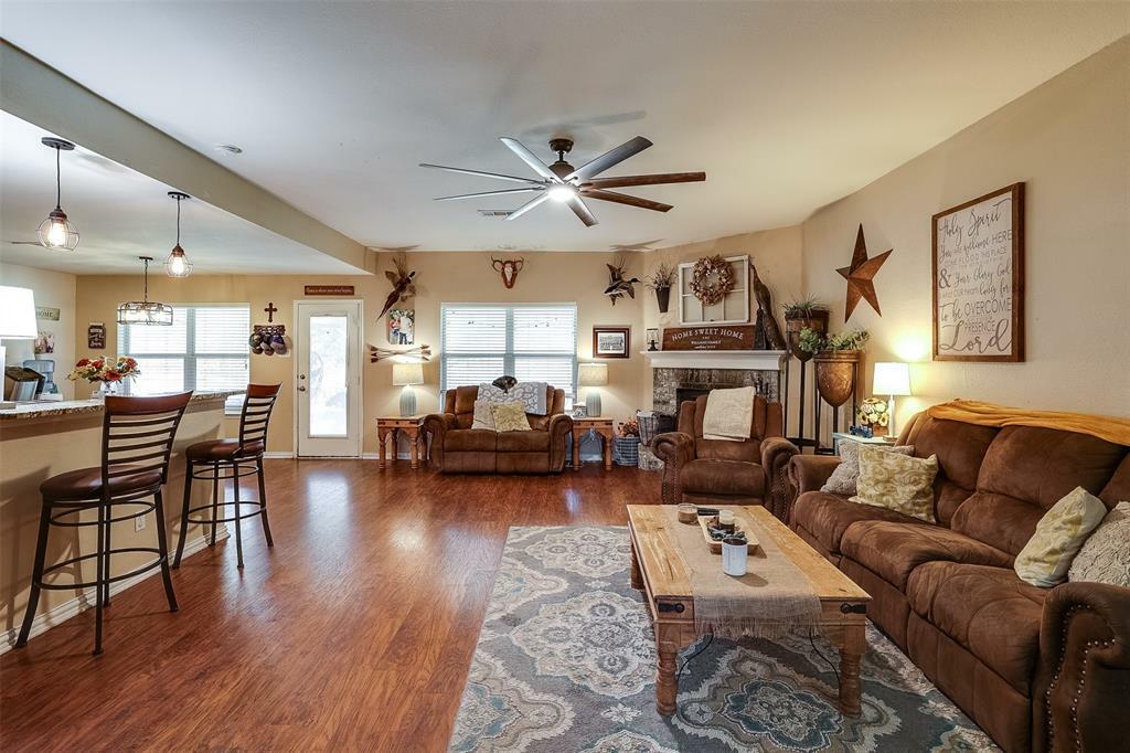 Property Photo:  6060 Park View Drive  TX 76065 