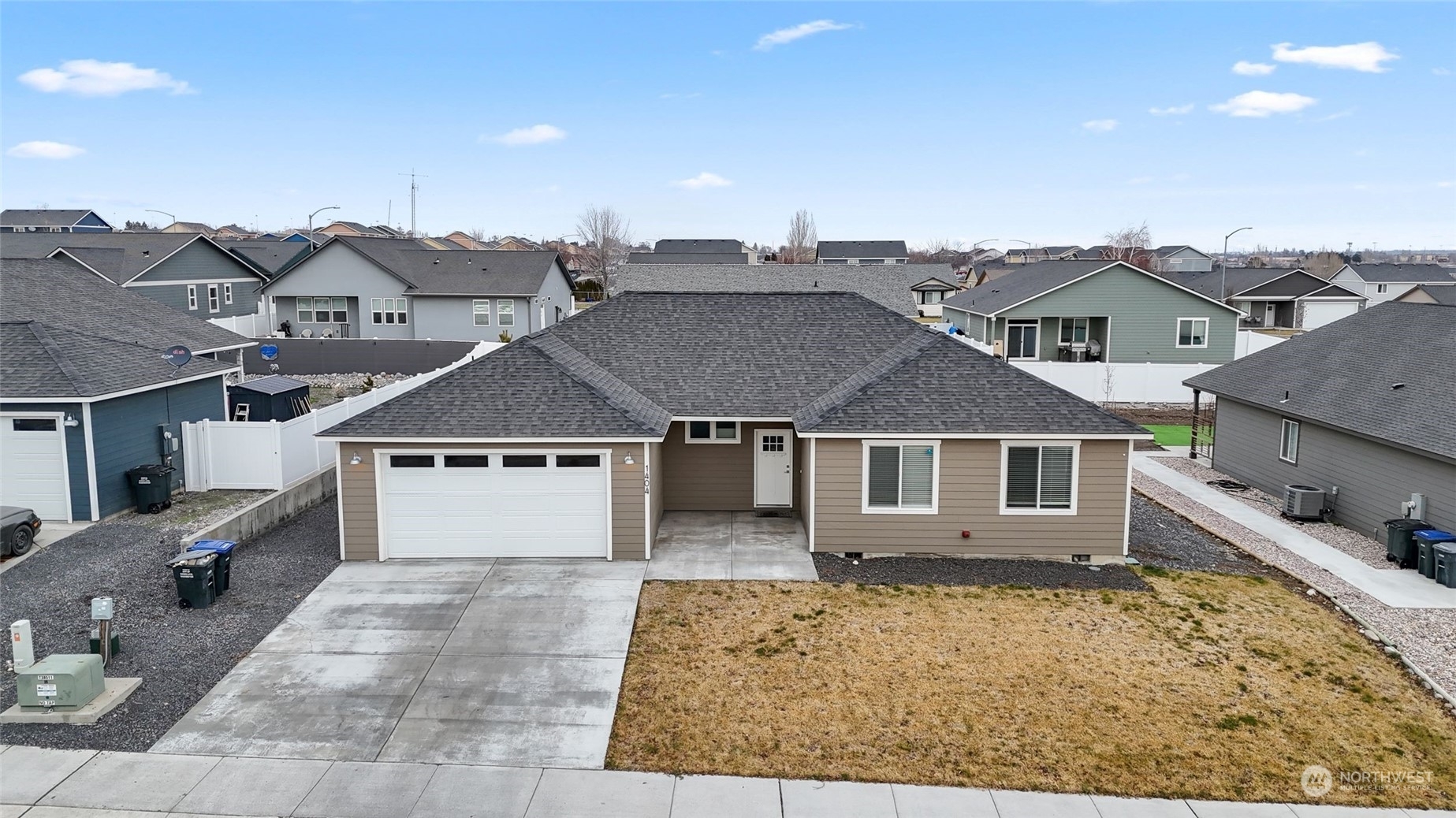 Property Photo: 1404 W Century Street WA 98837