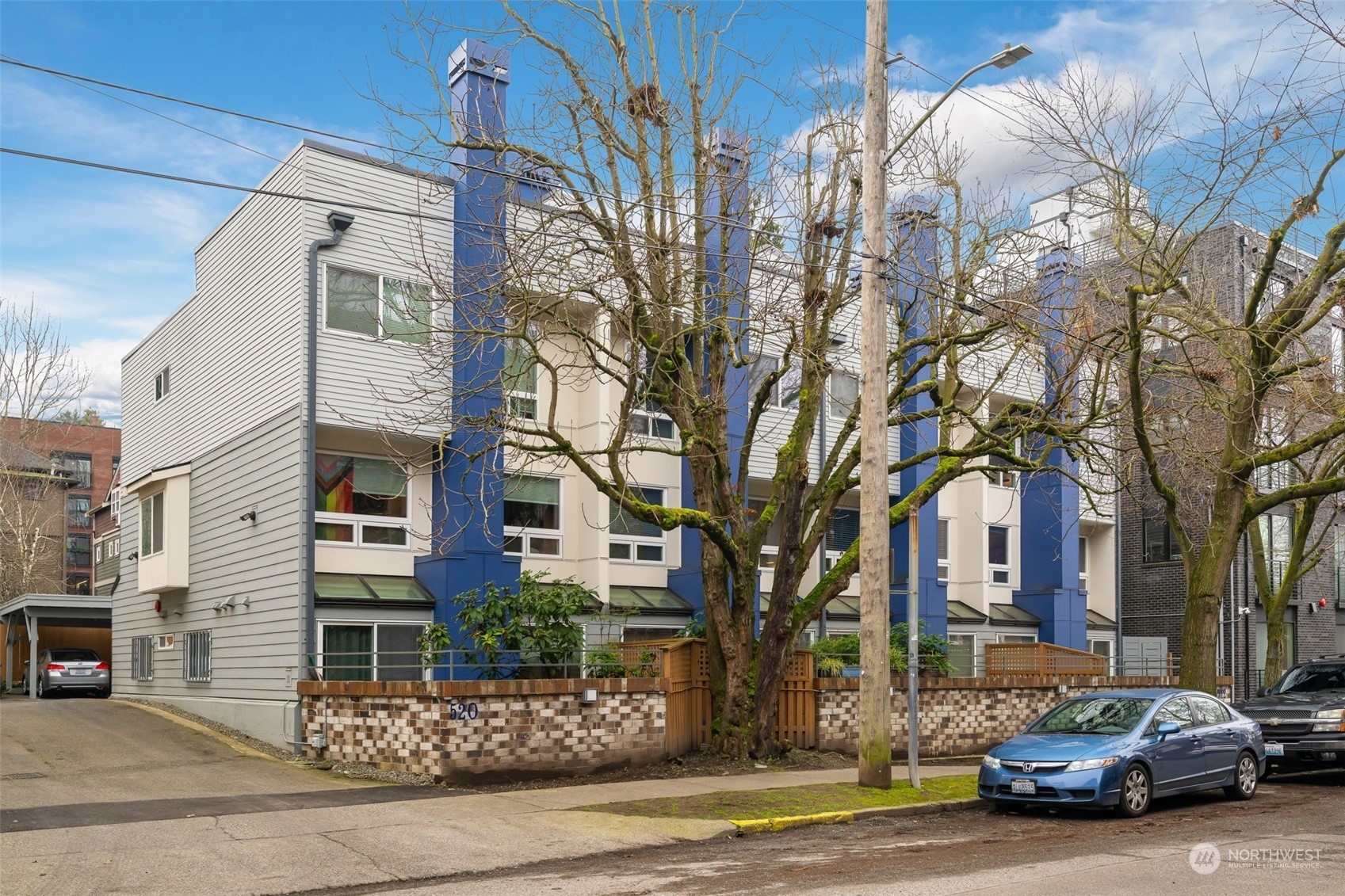 512  10th Avenue E 2  Seattle WA 98102 photo