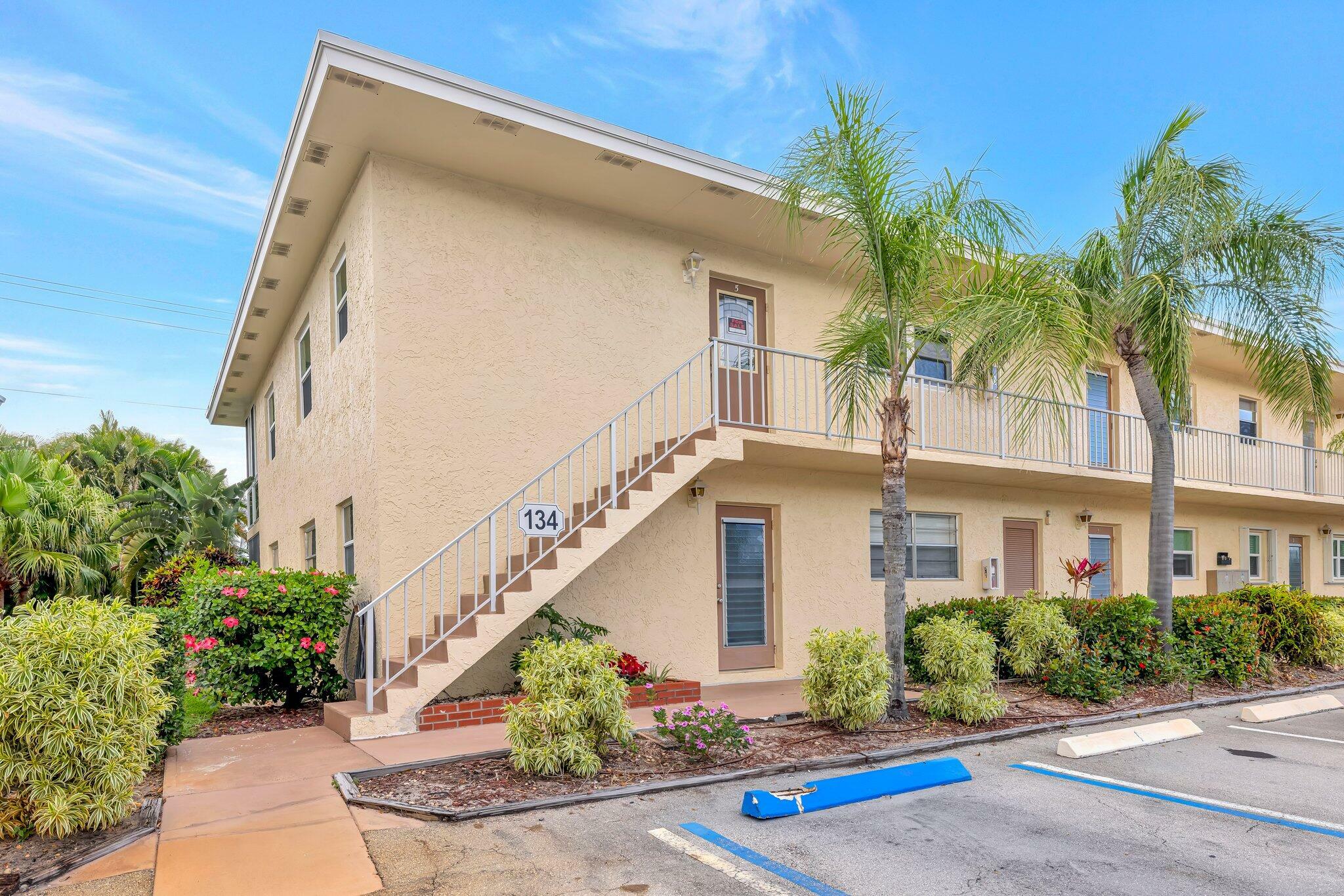 Property Photo:  2950 SE Ocean Boulevard 134-5  FL 34996 