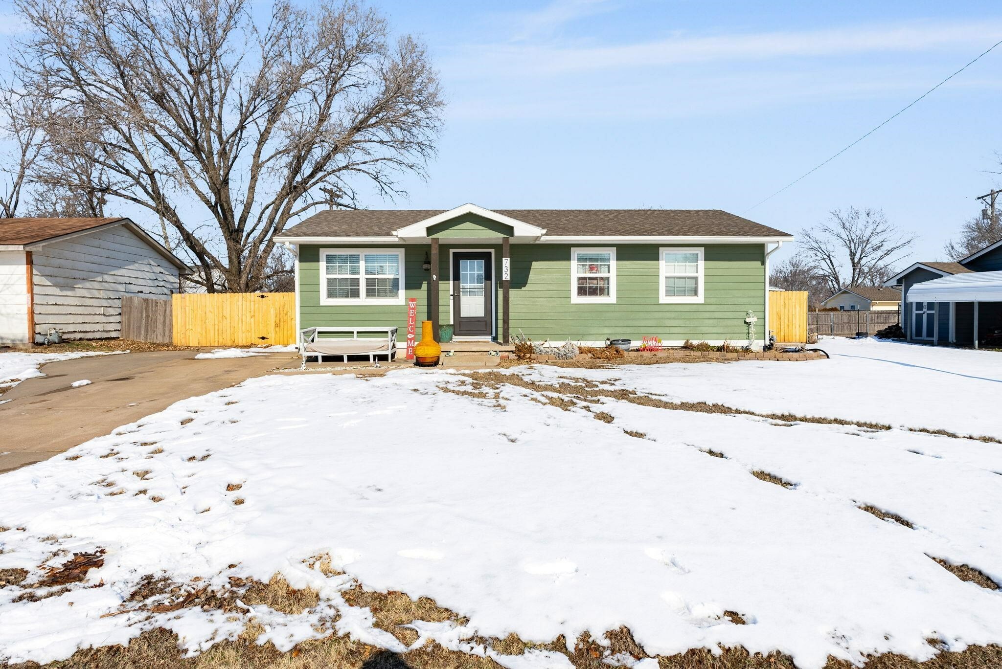 Property Photo:  732 E Freeman Ave  KS 67060 