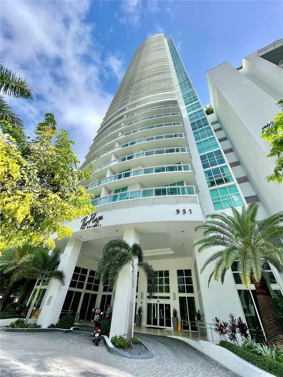 Property Photo:  951 Brickell Ave 3403  FL 33131 