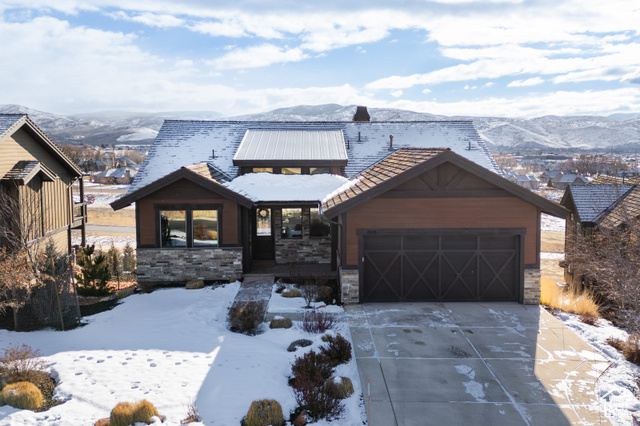 Property Photo: 1808 E Kings Peak Cir UT 84032
