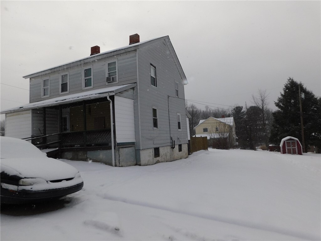 Property Photo: 204 1st Street PA 15401