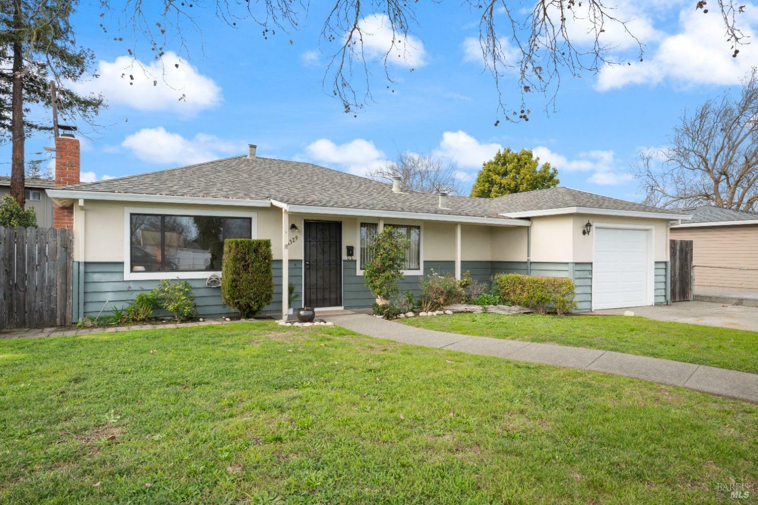 Property Photo:  1329 McNeil Avenue  CA 94954 