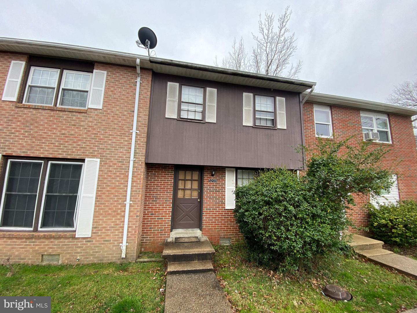 Property Photo:  5209 Heritage Drive  VA 22485 