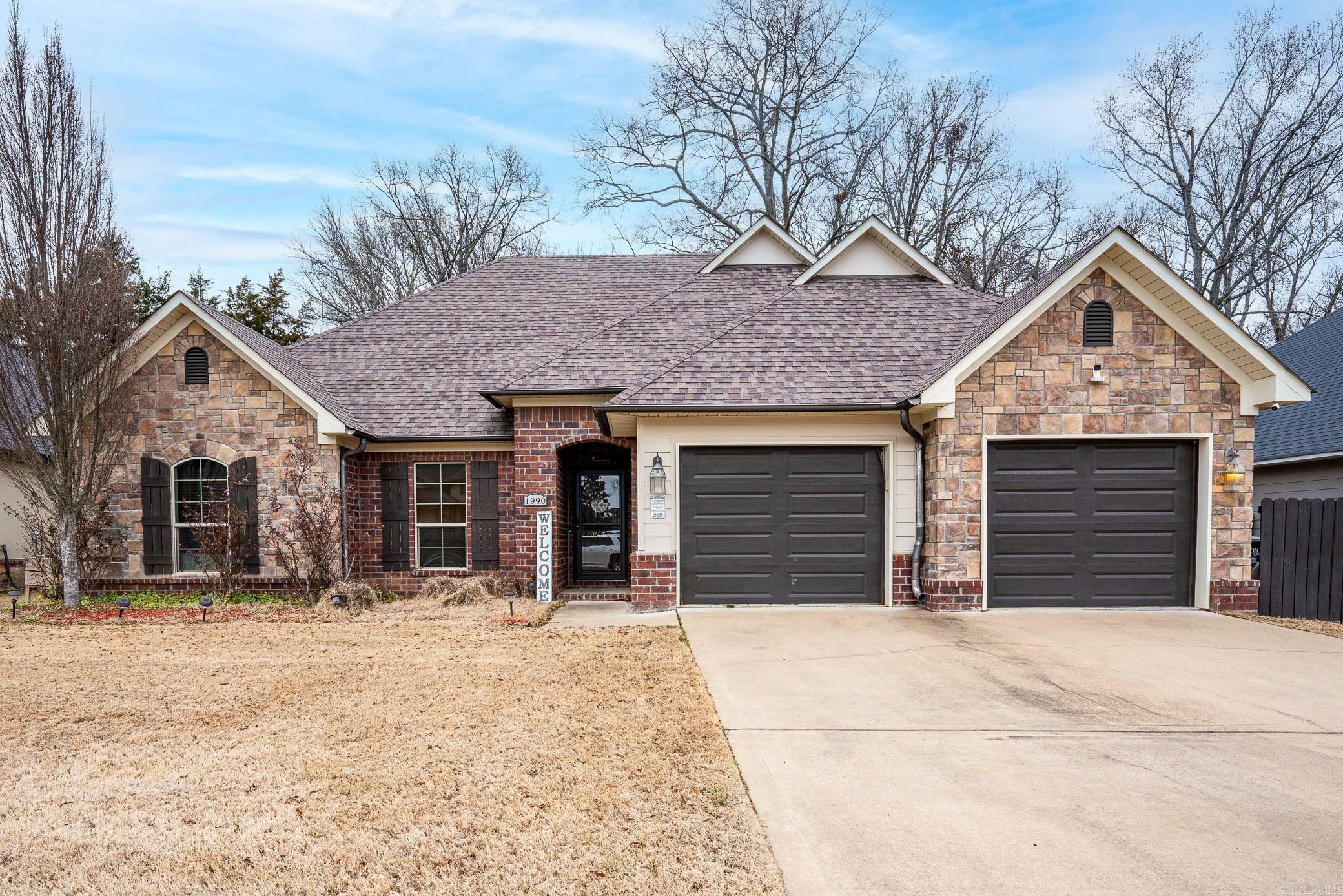 Property Photo:  1990 Massee Gardens  AR 72034 