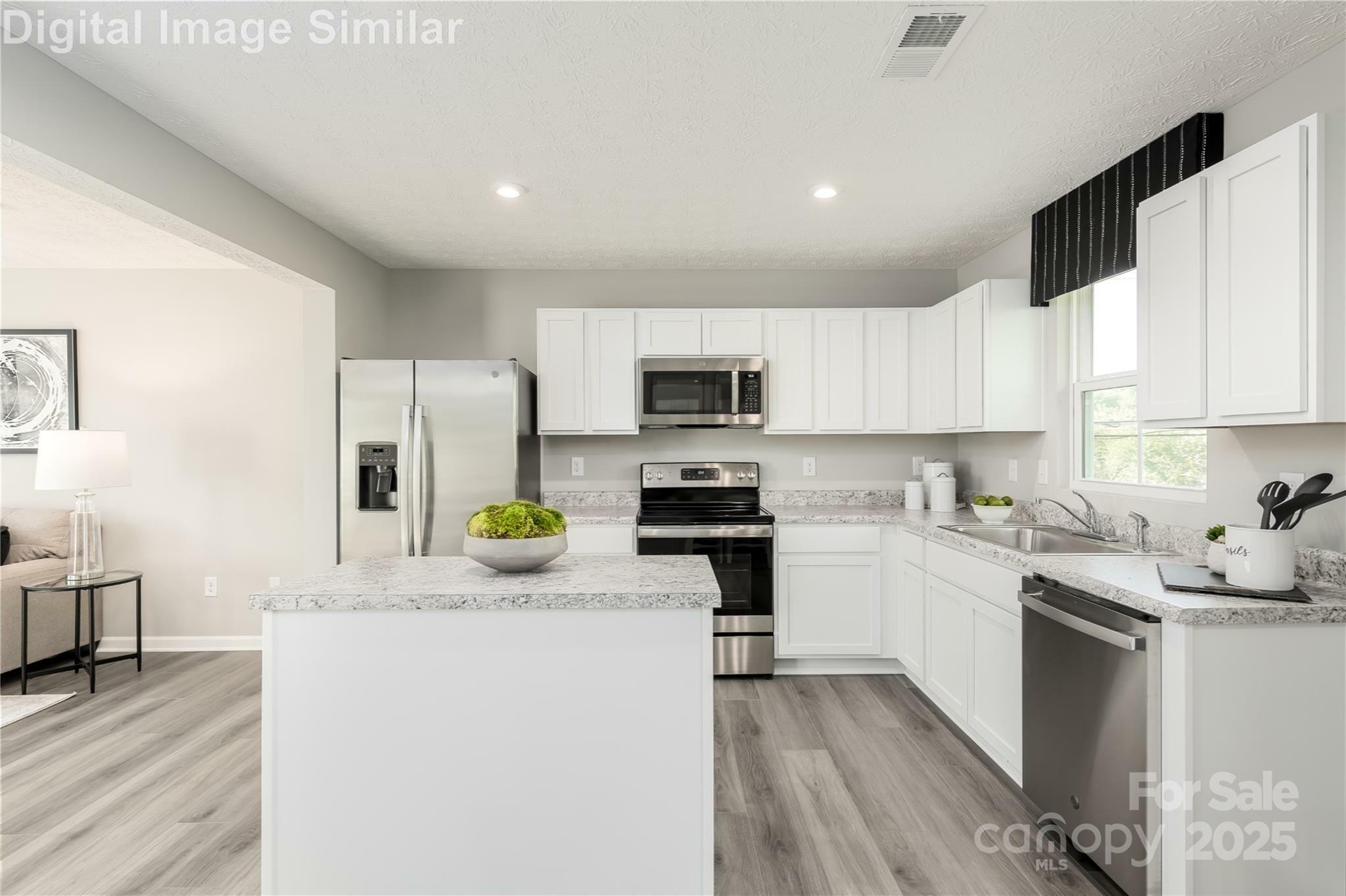 Property Photo: 5790 Granbury Drive B NC 28081