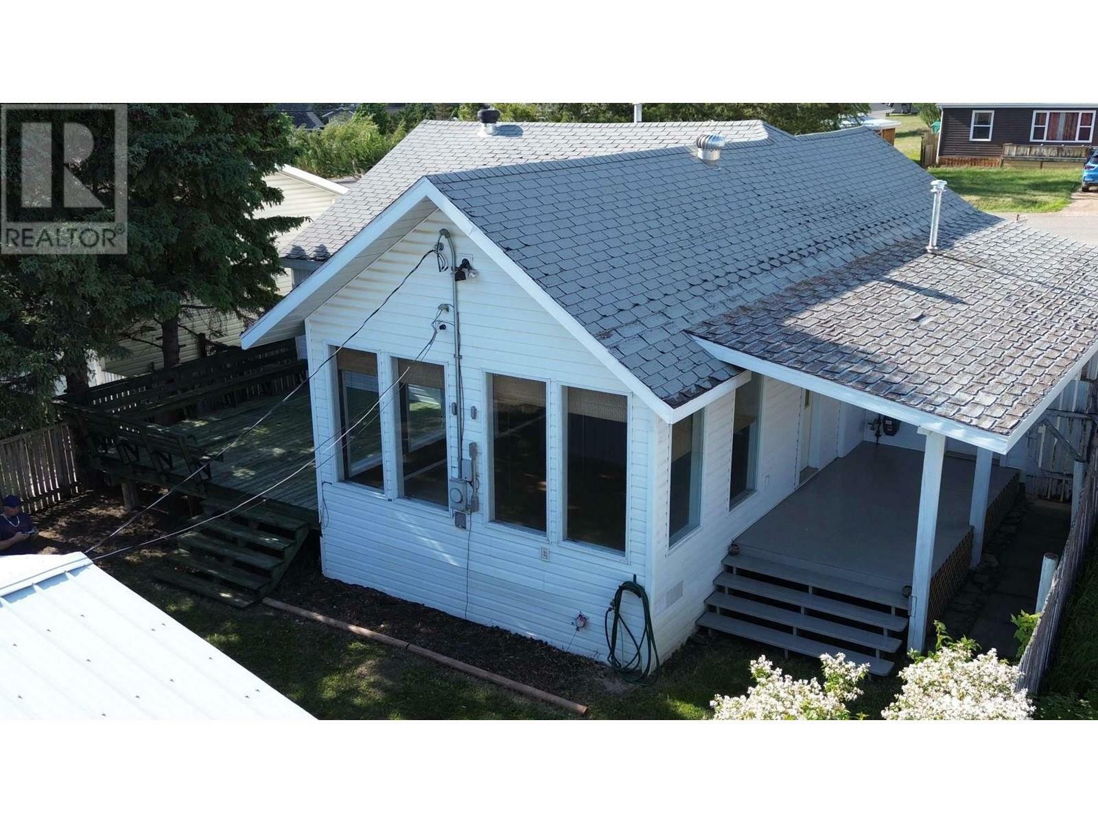 Photo de la propriété: 513 100 Avenue BC V1G 1V6